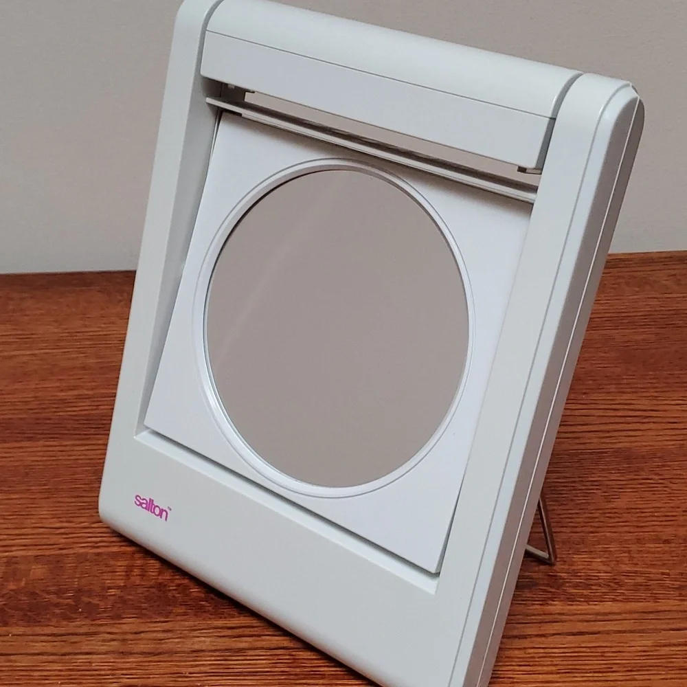SALTON Lighted Make-up Mirror